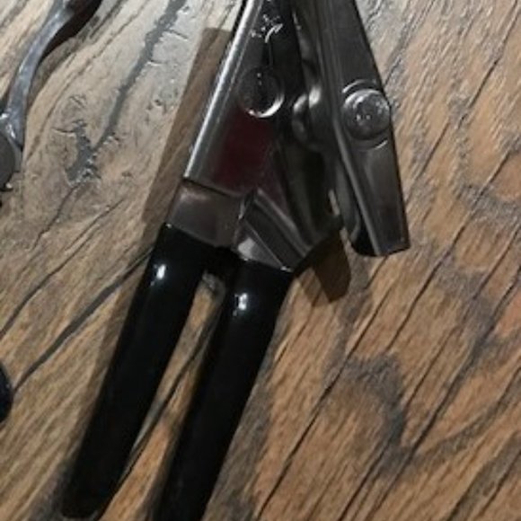 Two Corkscrews and Bottle Top Openers & Can Openers - Picture 3 of 8